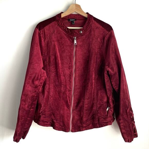 Torrid moto jacket lattice detail on sleeve and sides velvet burgundy size 2 - Picture 5 of 11